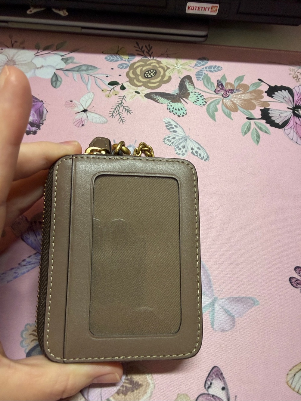 Coach dark stone. Leather Card Case with Chain - Picture 3 of 3